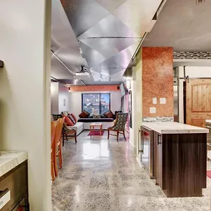 Lvstriphouse Jc408 - Modern 2bd-2ba Sleeps 8 Apartment